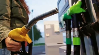 بلاغ لوزارة الانتقال الطاقي حول تزويد السوق الوطنية بالمواد البترولية في ظل الظروف المناخية الاستثنائية