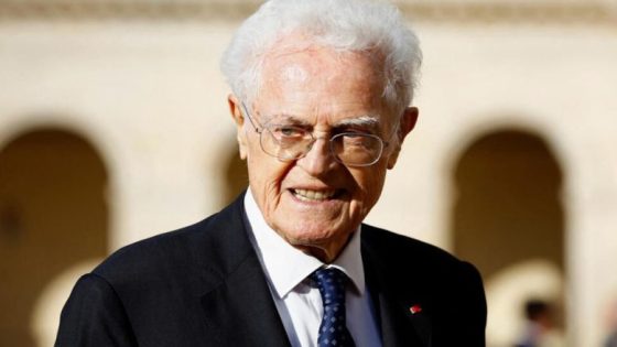 وفاة رئيس الوزراء الفرنسي الأسبق ليونيل جوسبان عن 88 عامًا