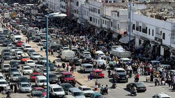 رواج كبير في أسواق الدار البيضاء استعدادا لعيد الفطر