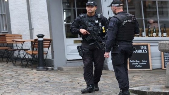 “حاولا دخول قاعدة نووية”.. بريطانيا تعتقل شخصين تشتبه في أنهما جاسوسان لإيران