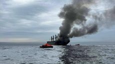 سلطنة عمان تُجلي 20 فردًا من سفينة تجارية تايلاندية بعد استهدافها قبالة السواحل