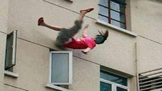 خريبكة: الشرطة تحقق في وفاة طالبة بعد سقوطها من سطح منزل