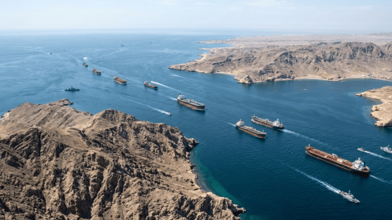 ترامب: الولايات المتحدة تشرع في عملية إعادة فتح مضيق هرمز