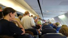 وفاة راكب خلال رحلة من الناظور إلى بروكسل تُجبر الطائرة على الهبوط اضطراريًا في فرنسا