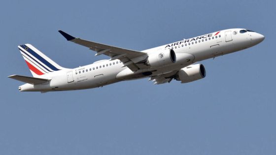 طائرة الخطوط الفرنسية تعود إلى باريس بعد 30 دقيقة من إقلاعها بسبب رائحة غريبة