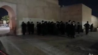 مقطع مثير للجدل يظهر طقوساً دينية يهودية في قلب مراكش