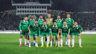 الرجاء يهزم الفتح برباعية وينقض على المركز الثاني