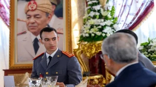 صاحب السمو الملكي ولي العهد الأمير مولاي الحسن يترأس مأدبة غداء أقامها جلالة الملك بمناسبة الذكرى الـ 70 لتأسيس القوات المسلحة الملكية