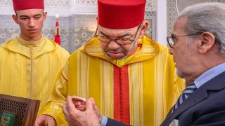 جلالة الملك يستقبل عبد اللطيف الجواهري والي بنك المغرب