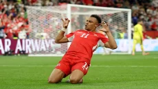 مونديال 2026: سويسرا تهزم الجزائر 2-0 وتقصيها من دور الـ32