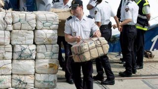 الجمارك الهولندية تضبط أكثر من 19 طناً من الكوكايين في 6 أشهر.. وشبكات التهريب تغيّر تكتيكاتها