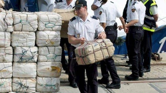 الجمارك الهولندية تضبط أكثر من 19 طناً من الكوكايين في 6 أشهر.. وشبكات التهريب تغيّر تكتيكاتها