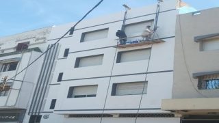 الدار البيضاء تشدد الرقابة على واجهات المباني.. إنذار ثم غرامات والأشغال على نفقة المالك