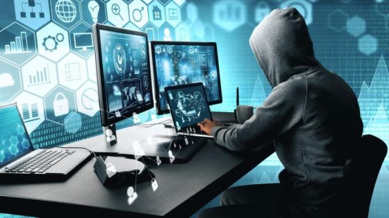 حسابات وهمية تقود حملات تحريض للهجرة غير النظامية نحو سبتة ومليلية عبر السباحة