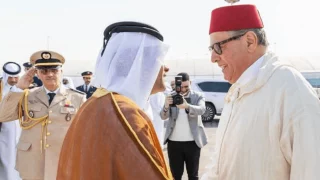بتعليمات ملكية.. أخنوش وبوريطة يحلان بالدوحة لتقديم واجب العزاء في وفاة والد أمير قطر