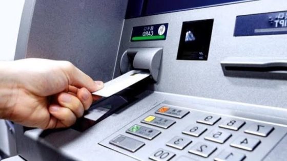 ابتلاع بطاقة بنكية يقود إلى القضاء.. المحكمة التجارية بالدار البيضاء تحكم بـ5000 درهم لفائدة زبون