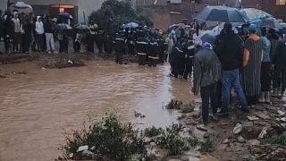سيول جارفة تقطع الطريق بين ورزازات وزاكورة