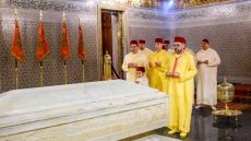 الرباط: أمير المؤمنين يترأس حفلا دينيا إحياء للذكرى الثامنة والعشرين لوفاة جلالة المغفور له الملك الحسن الثاني