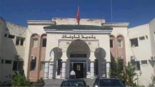 تاونات.. الرقم الأخضر يقود إلى توقيف موظفة جماعية للاشتباه في تلقي رشوة بـ300 درهم