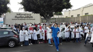 تصعيد جديد.. طلبة طب الأسنان يدخلون في إضراب مفتوح