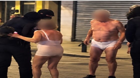 فرنسا تحت الصدمة.. الاعتداء على مسنين وتركهما شبه عاريين في قلب باريس يثير موجة من الغضب