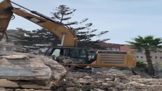 هدم فيلات بالدار البيضاء يفتح الطريق أمام مشروع سككي جديد ويثير تساؤلات السكان والتجار