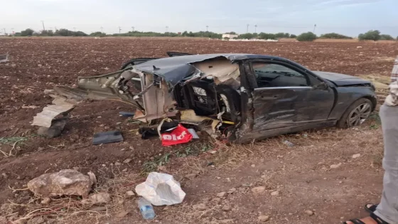 برشيد.. اصطدام عنيف يحطم سيارة ويصيب سائقها بجروح خطيرة